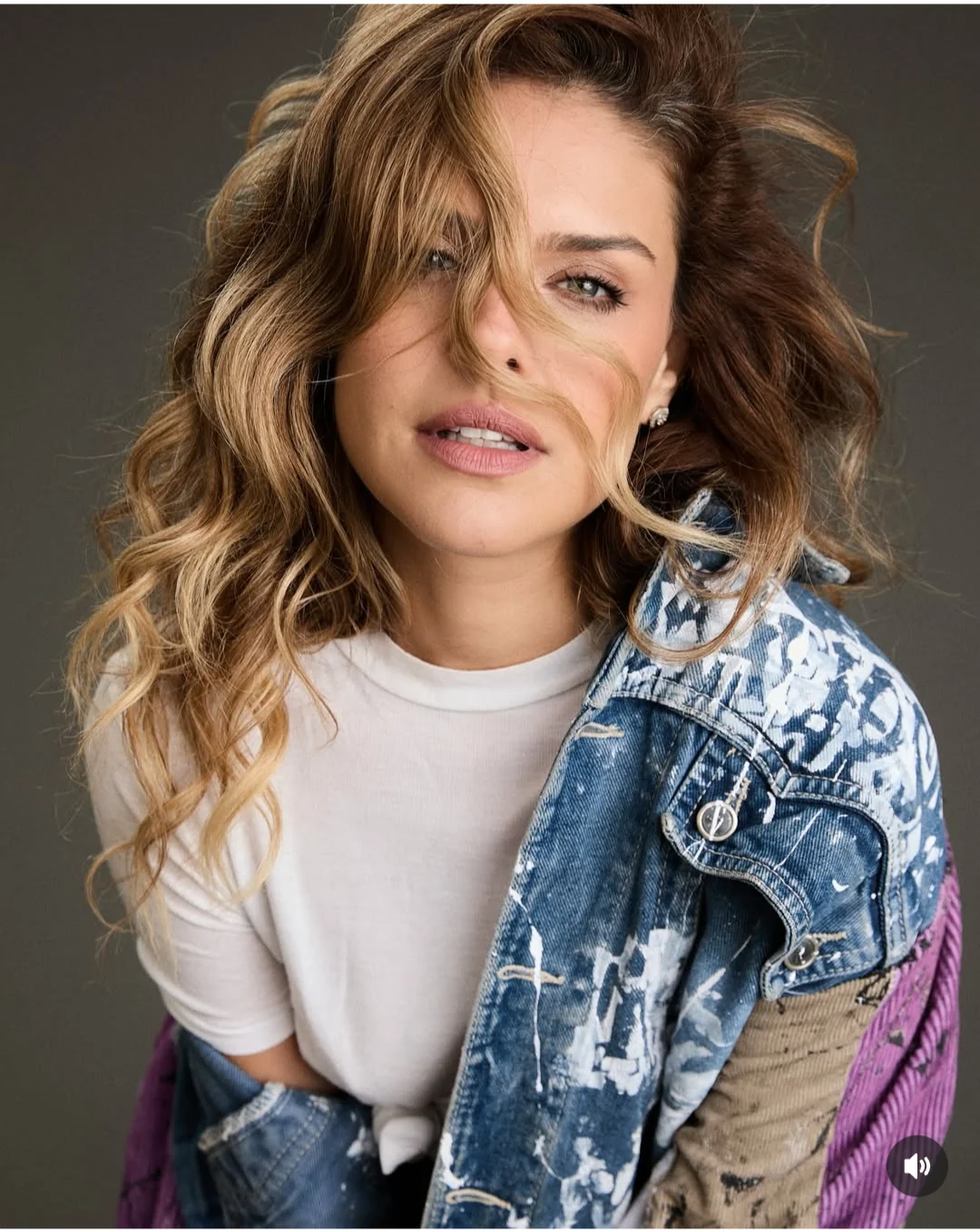 Paloma Bernardi, 40 ( brazilian actress ) picture 1 of 4