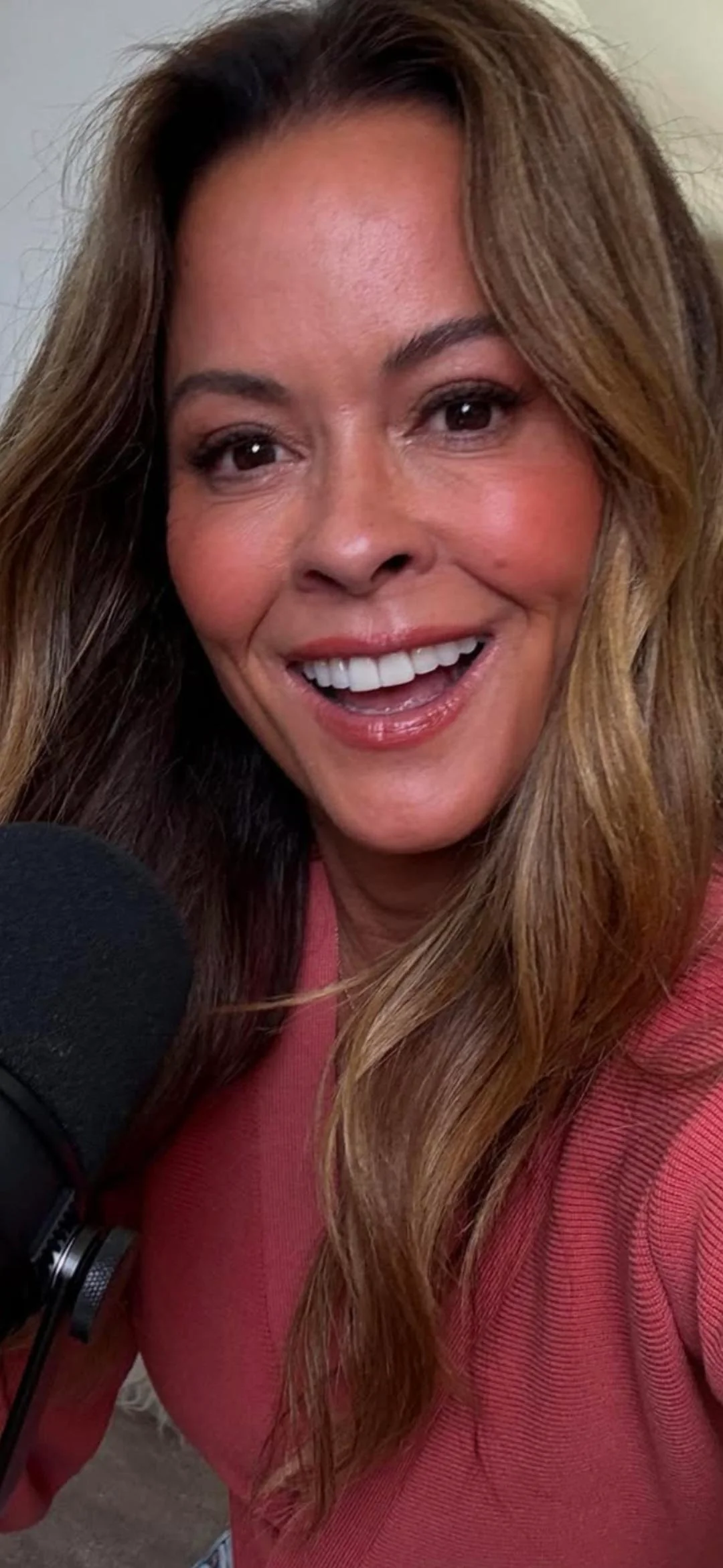 Brooke Lisa Burke, 53 picture 2 of 2