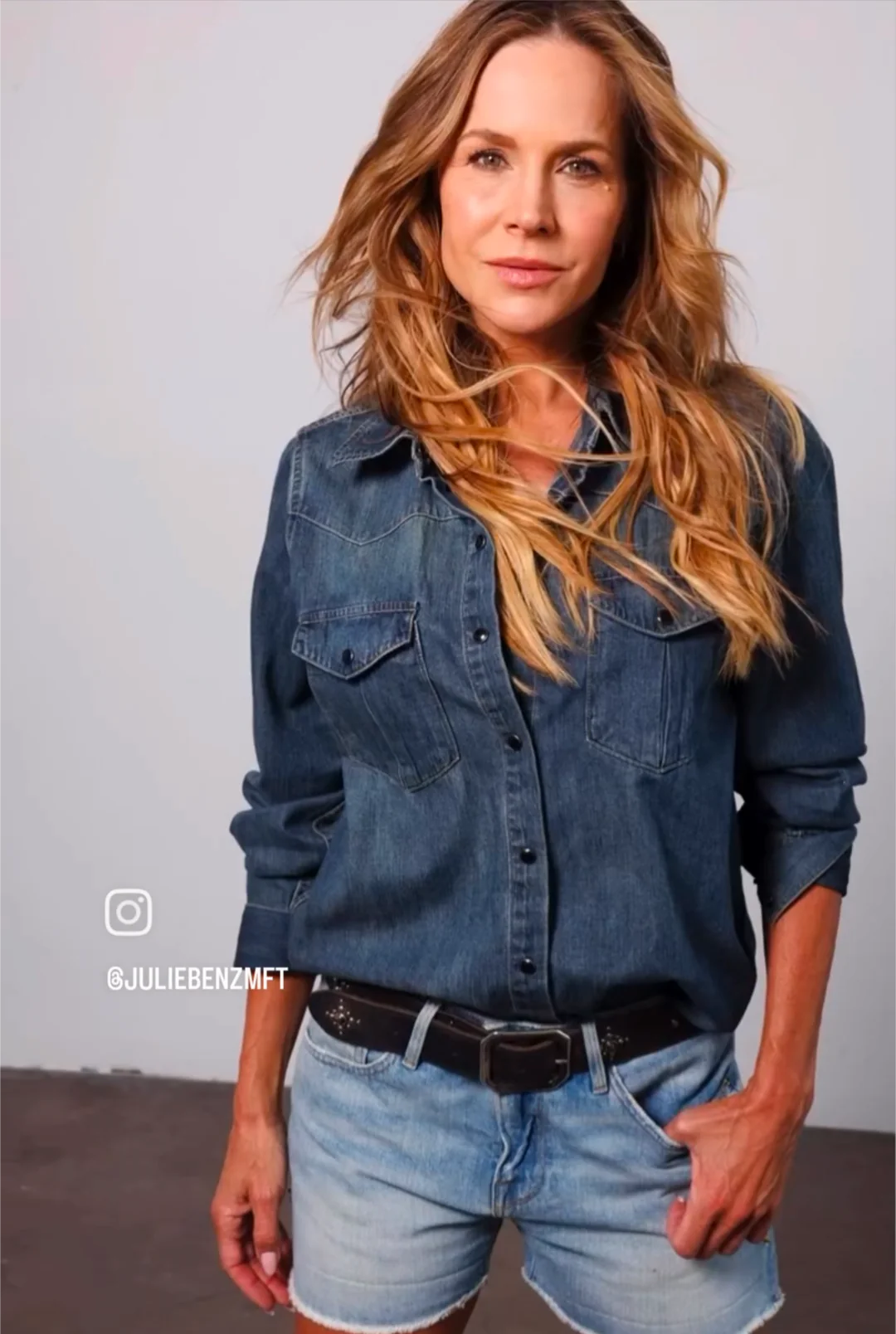 Julie Benz, 53 picture 12 of 16