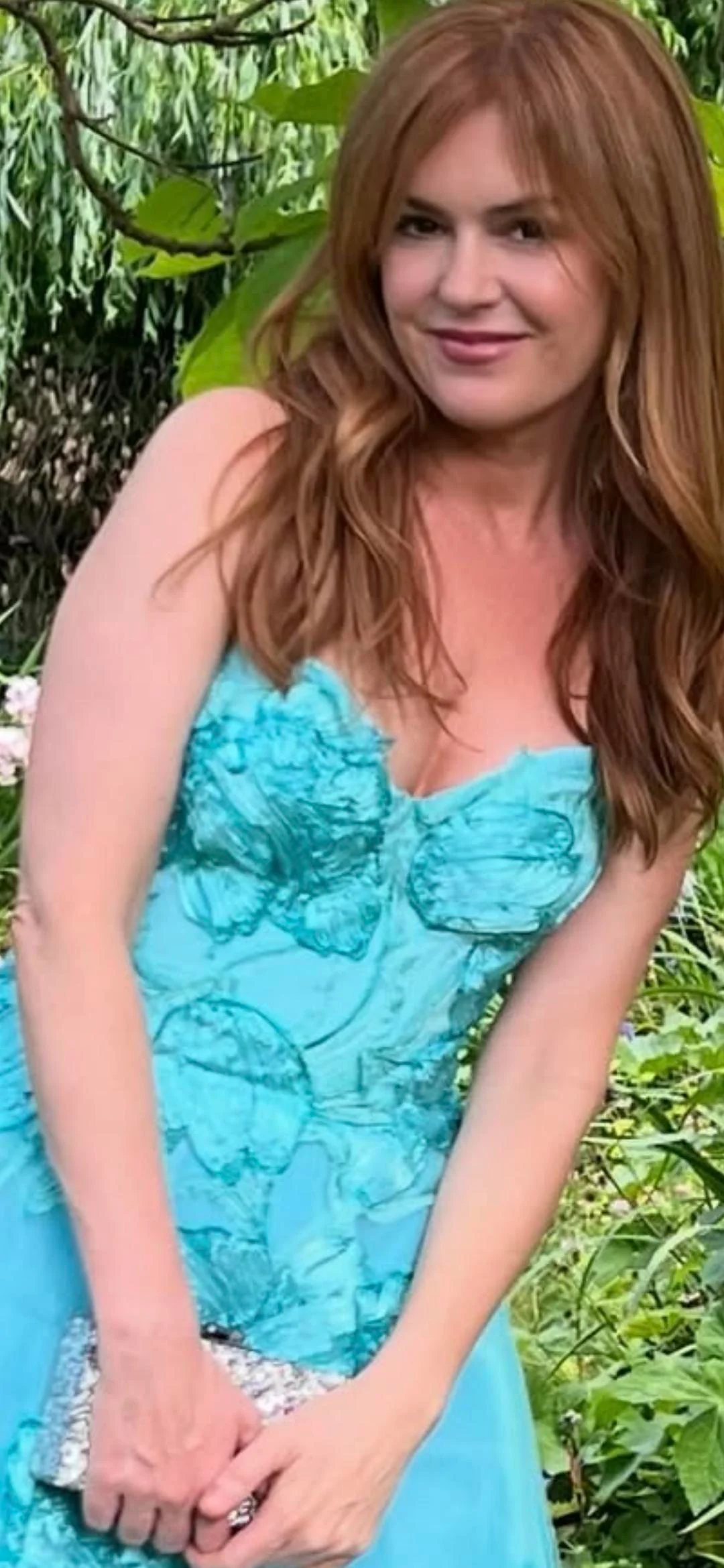 Isla Fisher, 49 picture 2 of 2