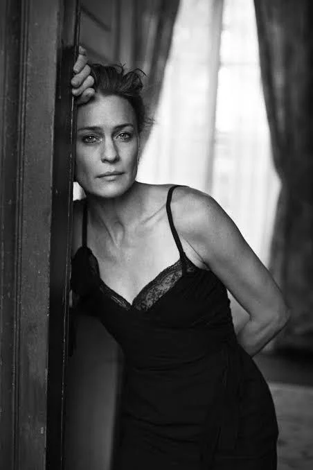 Robin Wright, 59 picture 2 of 6