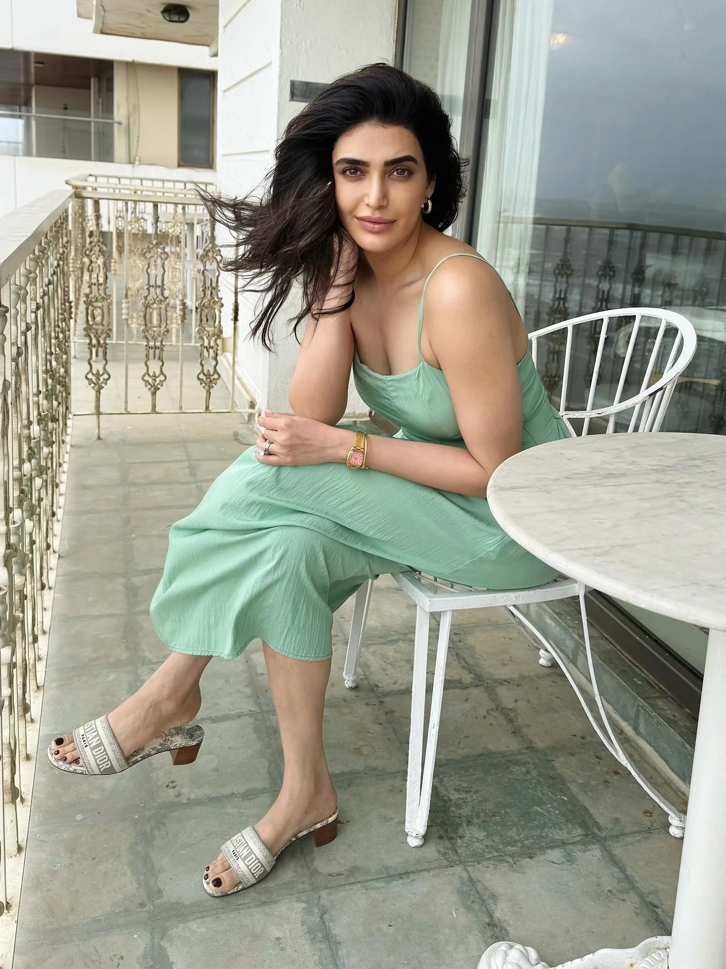 Karishma Tanna, 41 picture 1 of 3
