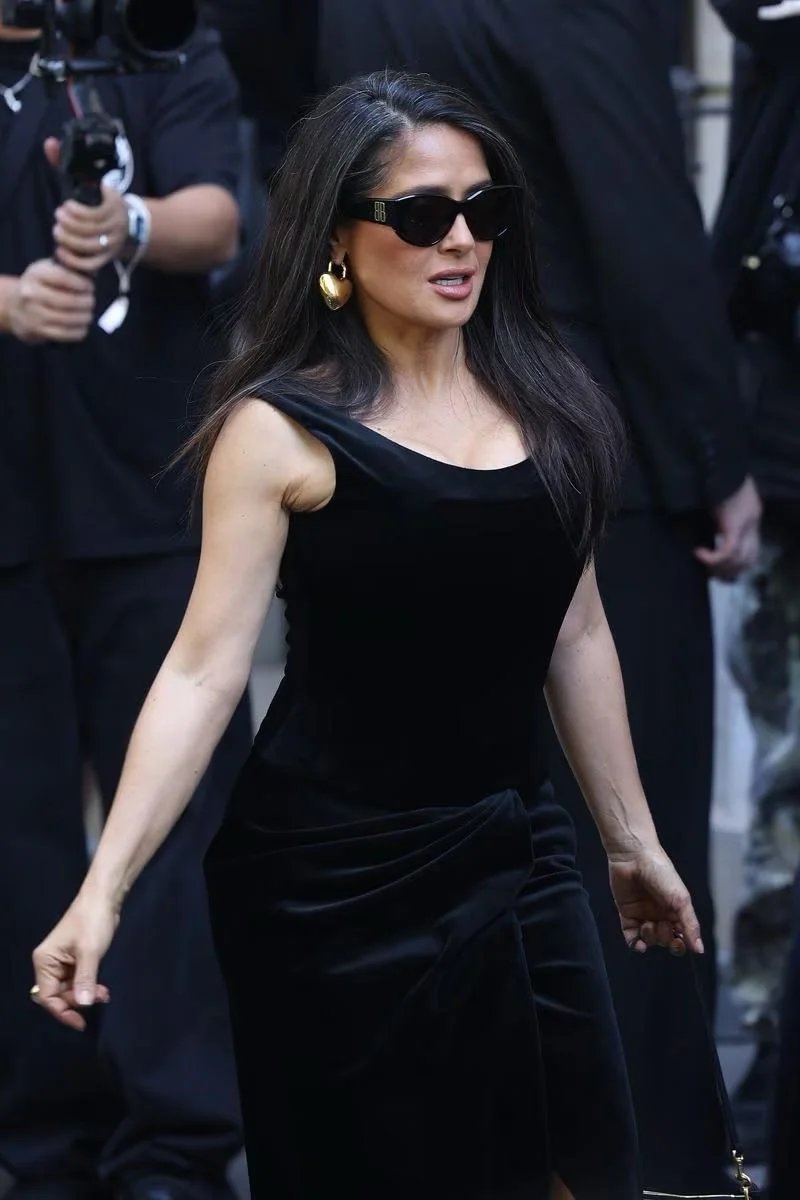 Salma Hayek, 58 picture 3 of 4