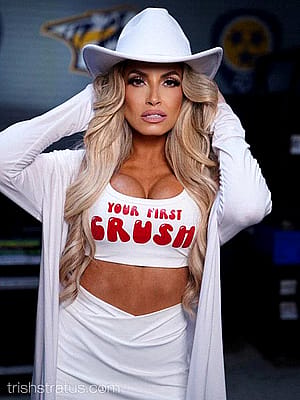 Trish Stratus, 49'