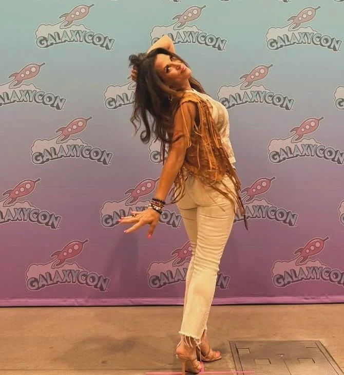 Mickie James, 45 picture 2 of 2
