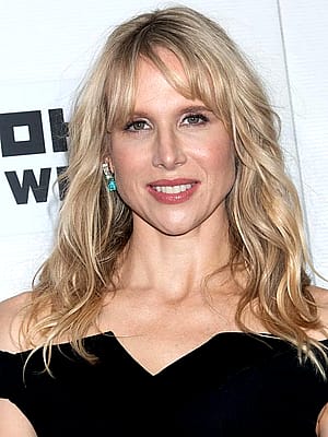 Lucy Punch, 46'