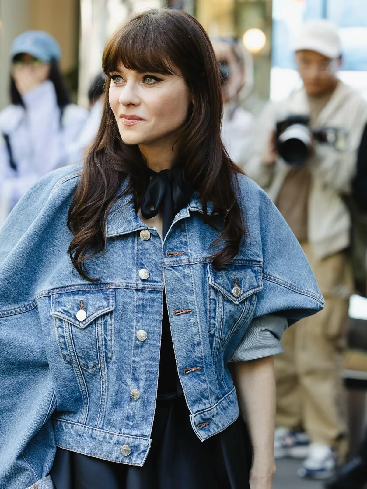 Zooey Deschanel, 45 picture 3 of 6