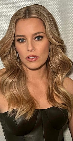 Elizabeth Banks, 51'