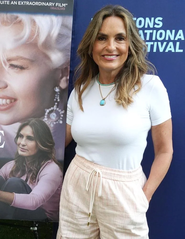 Mariska Hargitay, 61 picture 1 of 1