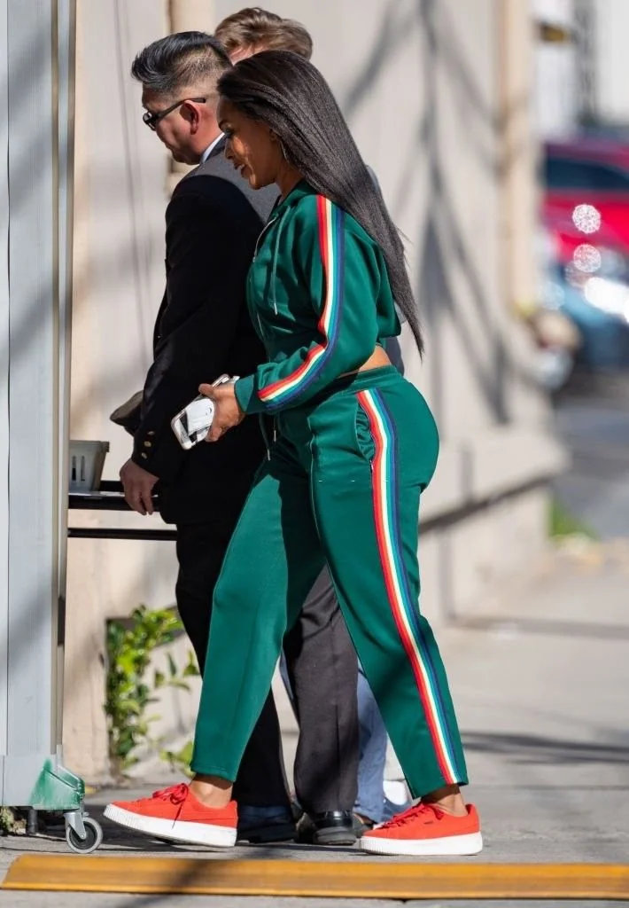 Angela Bassett, 66 picture 2 of 3