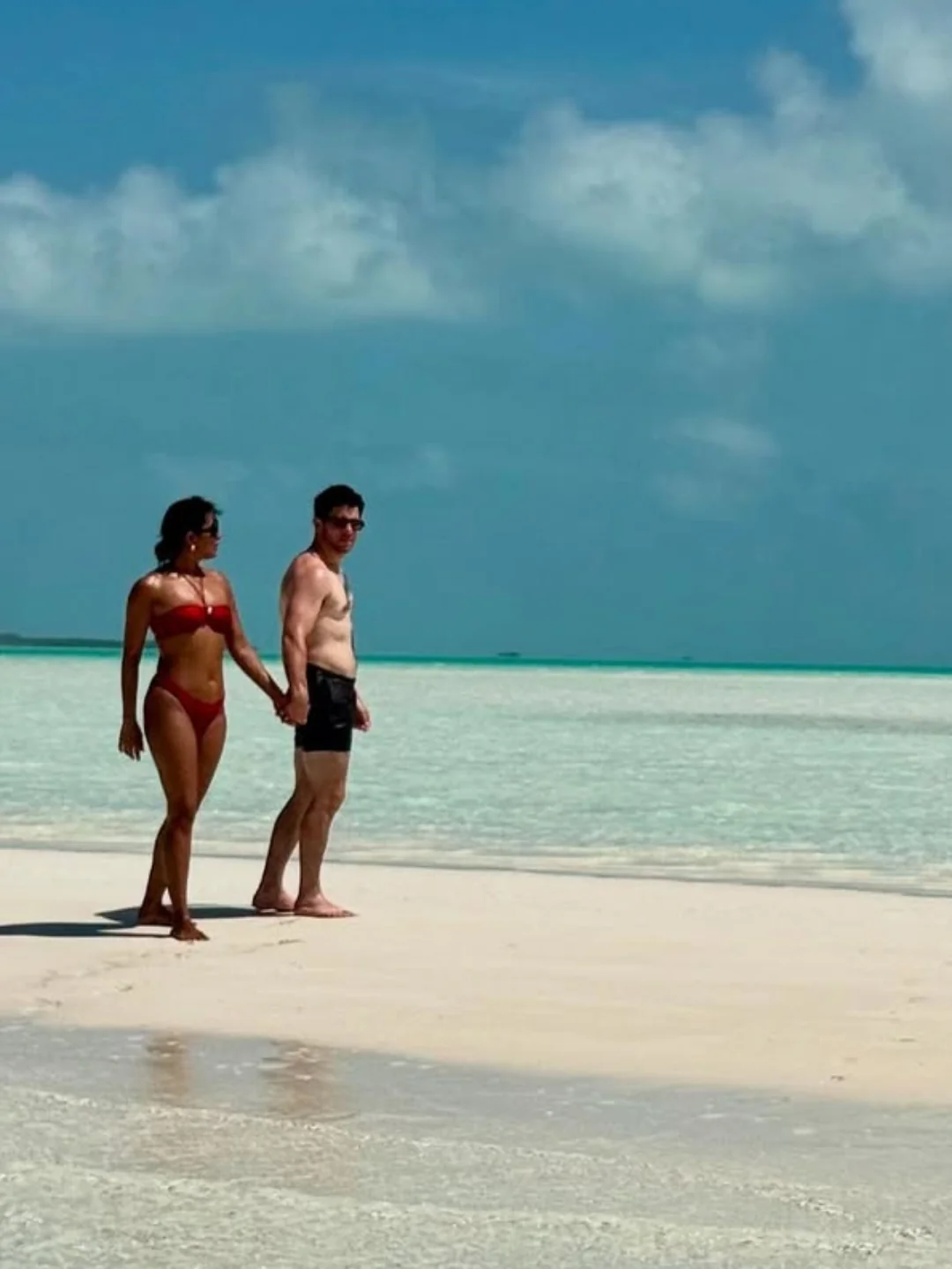 Priyanka Chopra Jonas, 43 picture 4 of 11