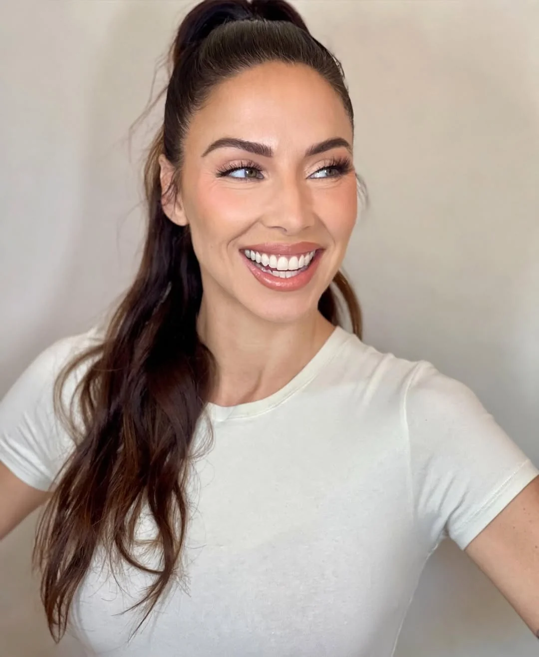 Whitney Cummings, 42 picture 6 of 20