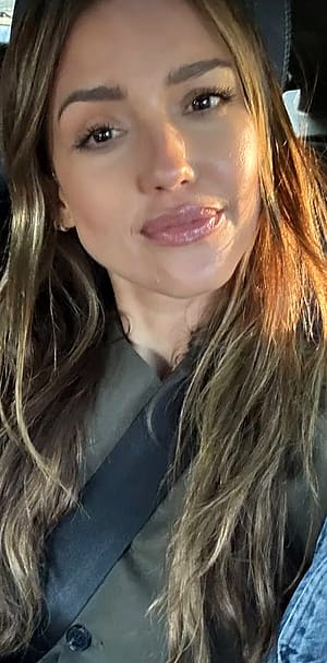 Jessica Alba, 44'