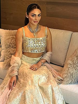 Neeru Bajwa, 44'