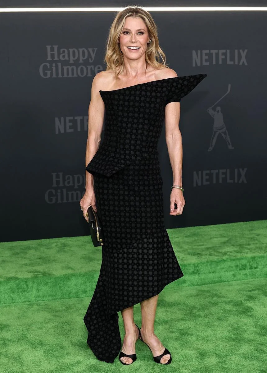 Julie Bowen, 55 picture 1 of 1
