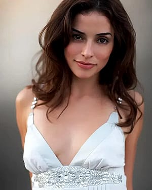 Emmanuelle Vaugier, 49'