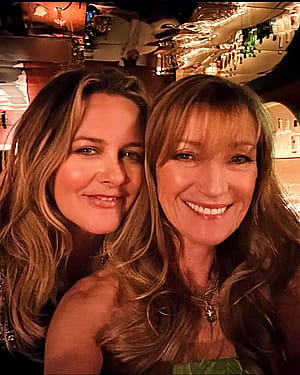 Jane Seymour, 74 Alicia Silverstone, 48'