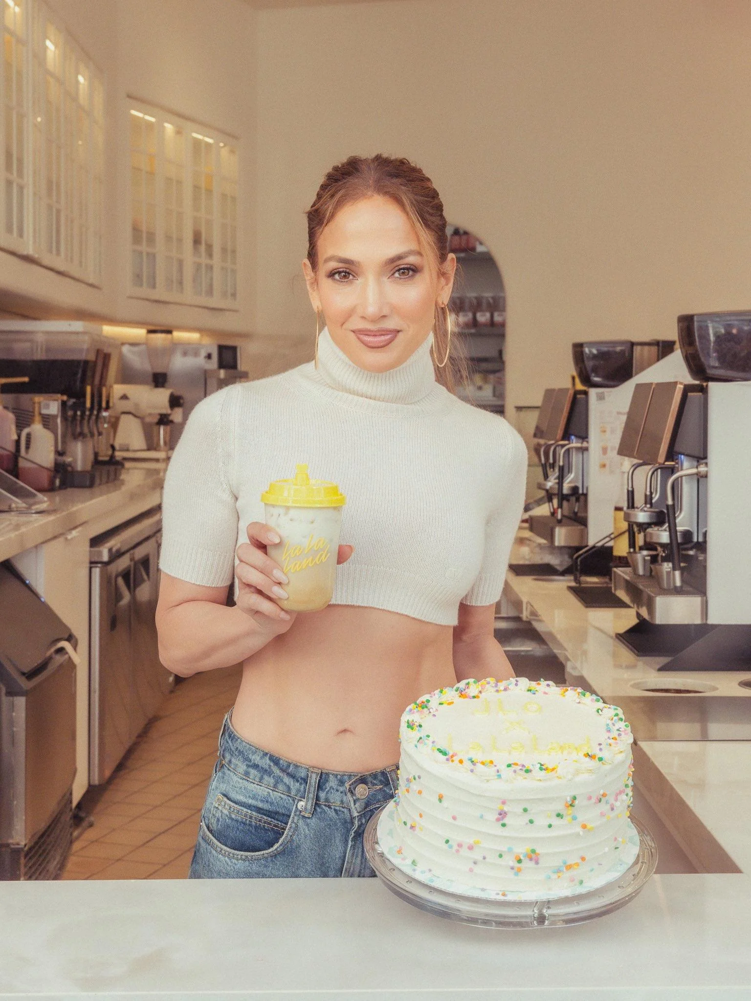 Jennifer Lopez, 56 picture 1 of 2