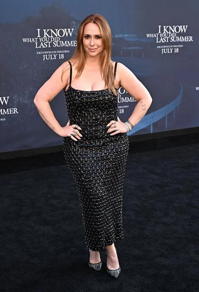 Jennifer Love Hewitt, 46 picture 8 of 9