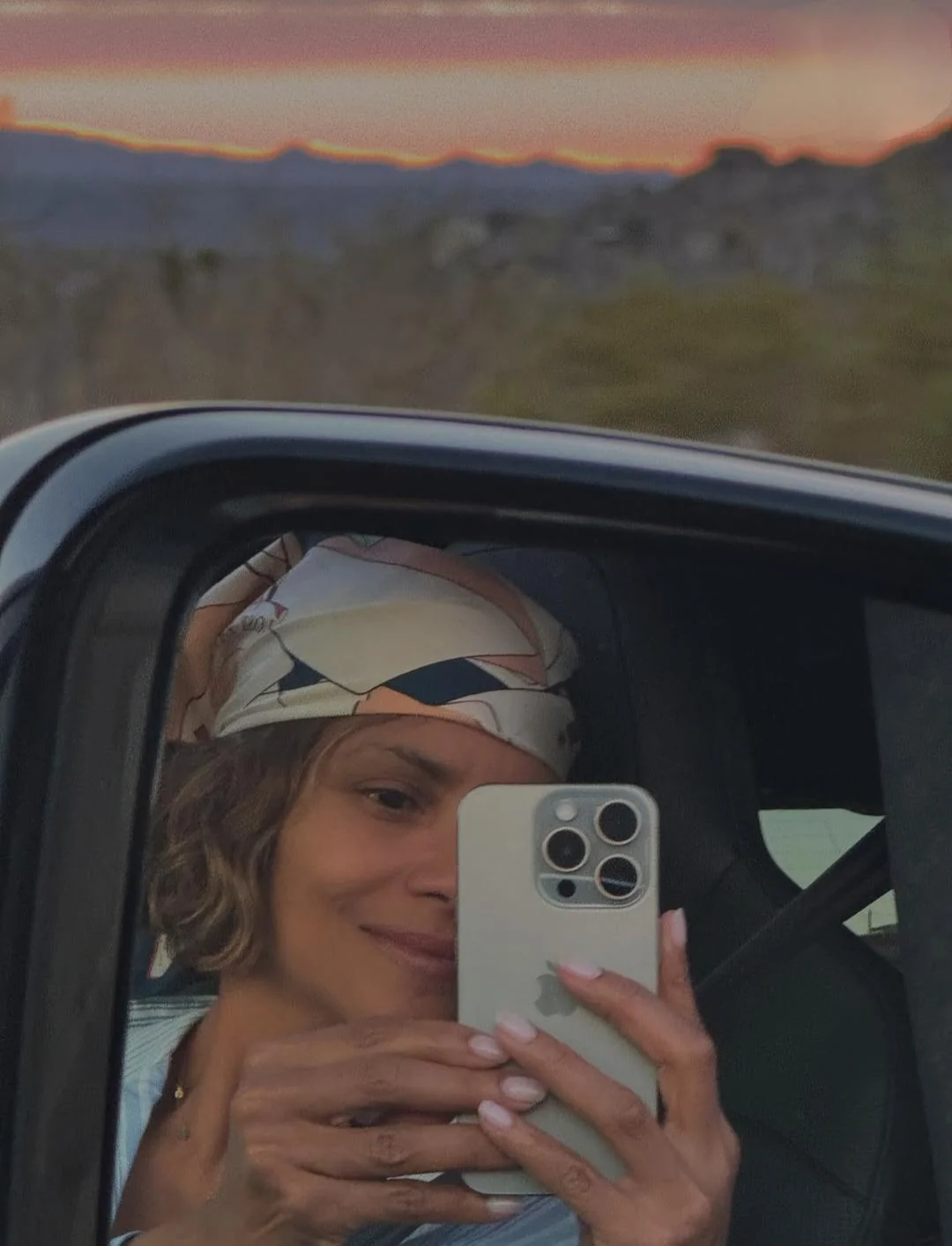 Halle Berry, 58 picture 1 of 1