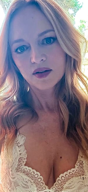 Heather Graham, 55'