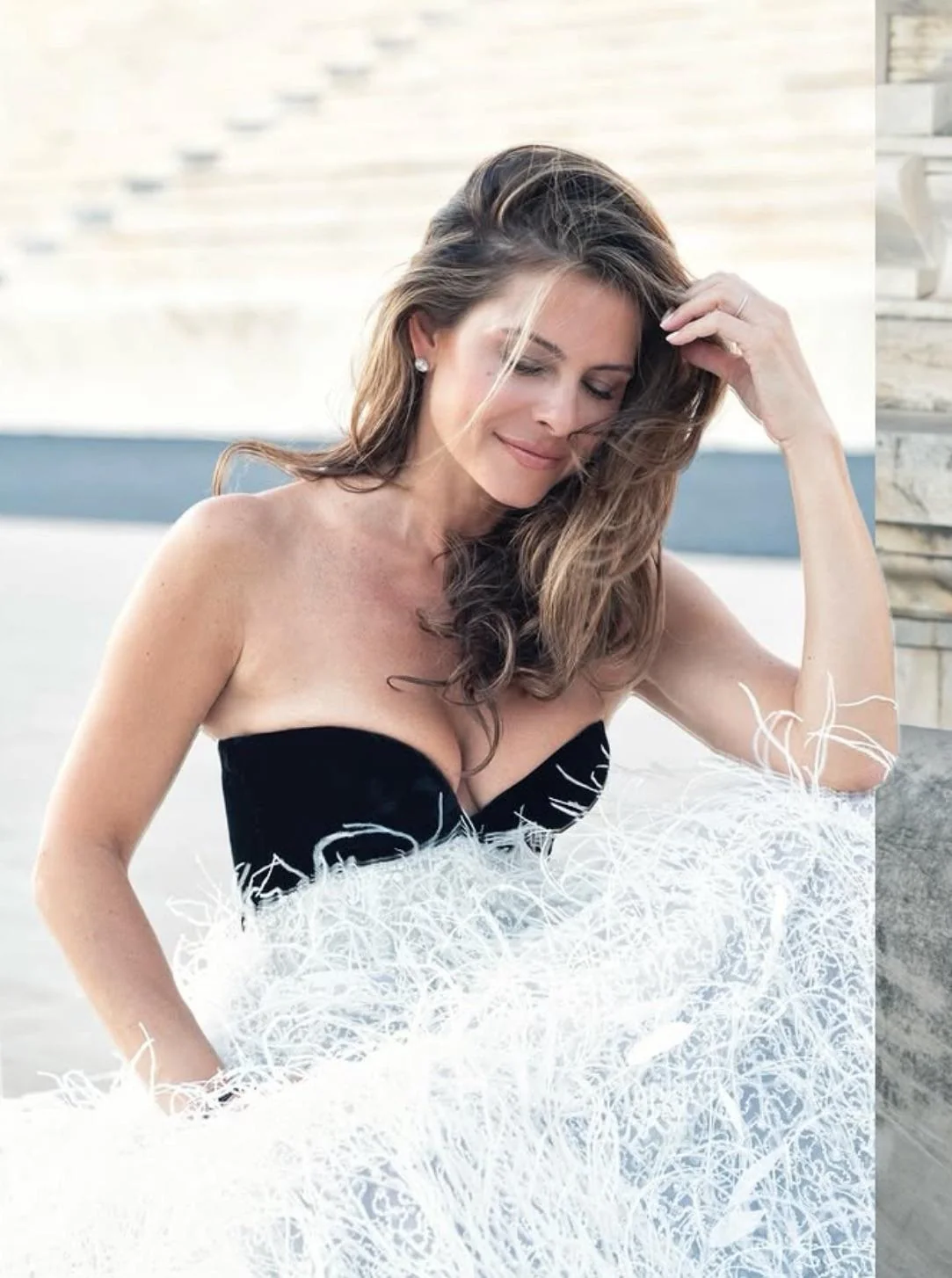 Maria Menounos, 43 picture 3 of 3