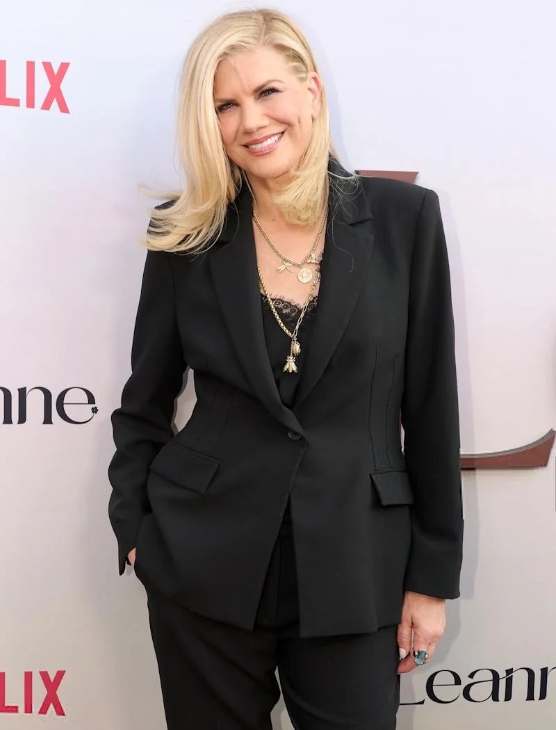 Kristen Johnston, 57 picture 1 of 1