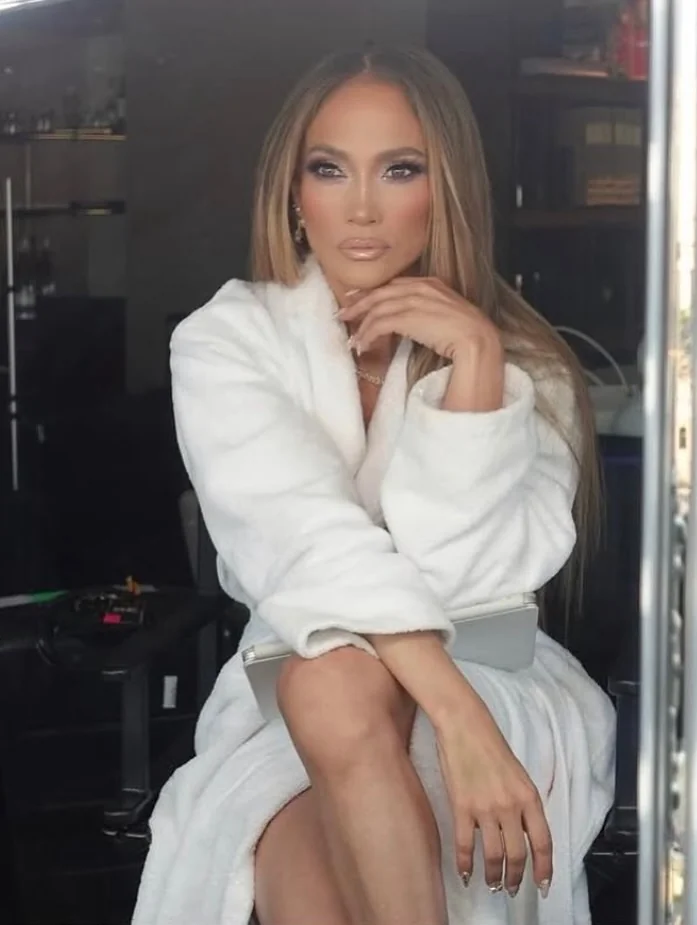Jennifer Lopez, 56 picture 4 of 6