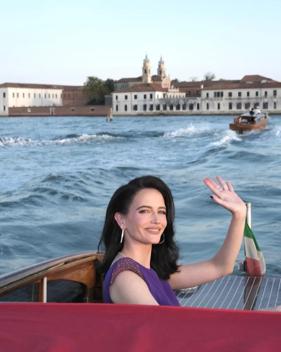 Eva Green, 45 picture 2 of 7