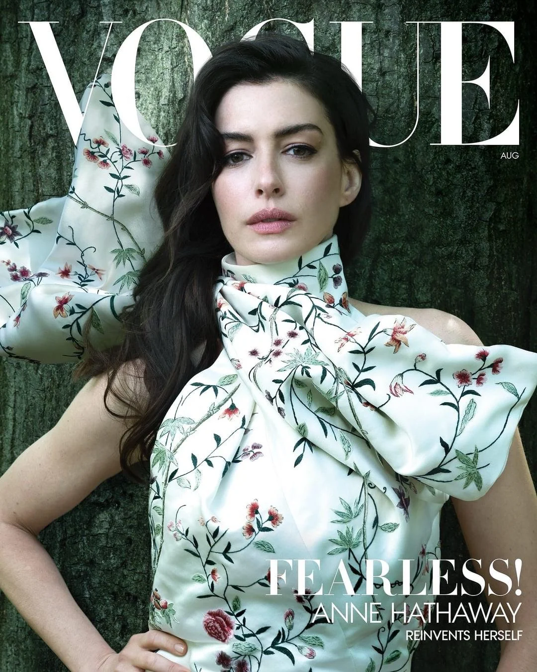 Anne Hathaway, 42 picture 3 of 6