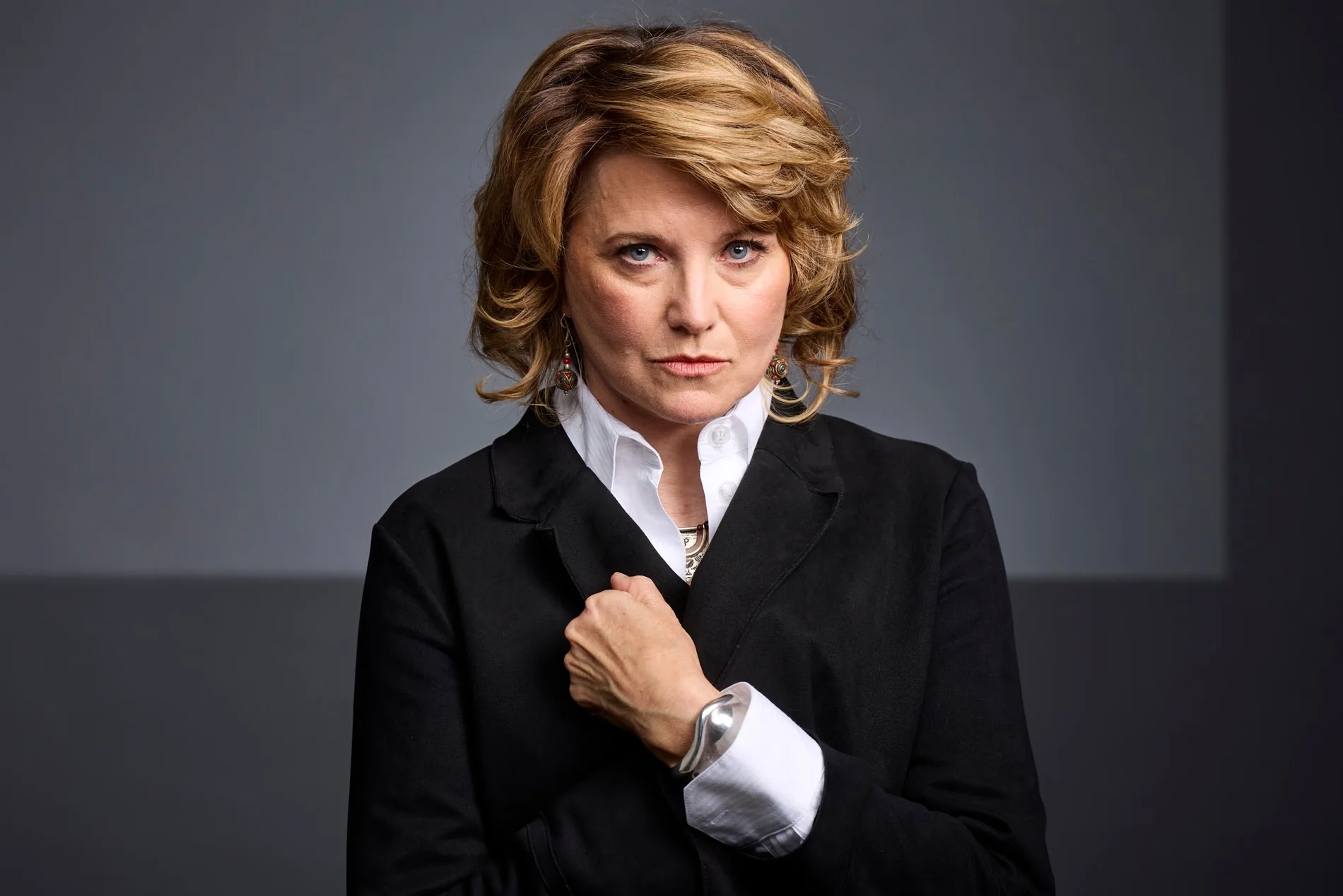 Lucy Lawless, 56 picture 1 of 1
