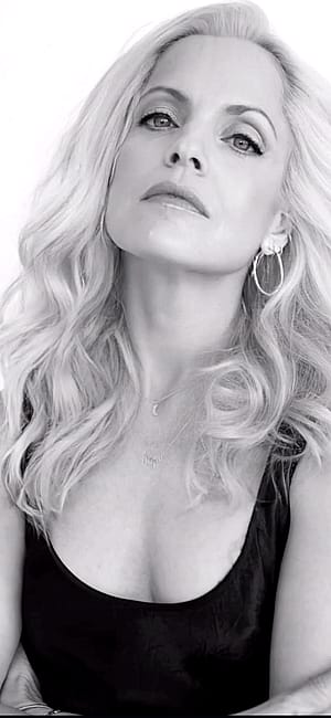 Mena Suvari, 46'