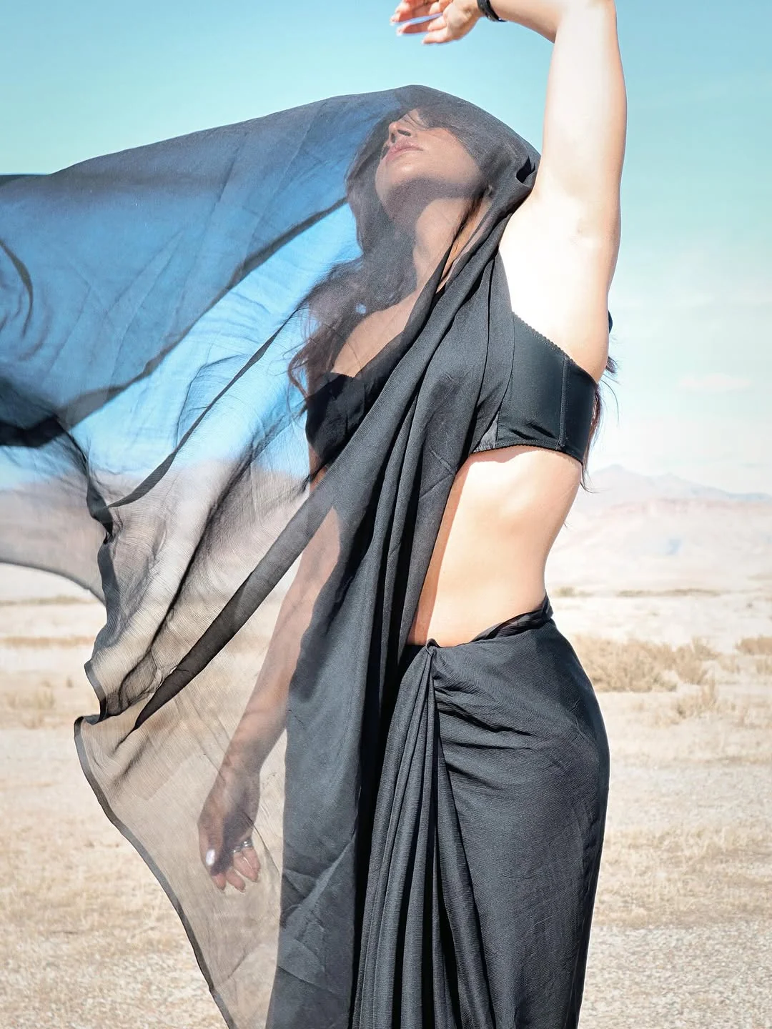 Shama Sikander, 43 picture 1 of 5
