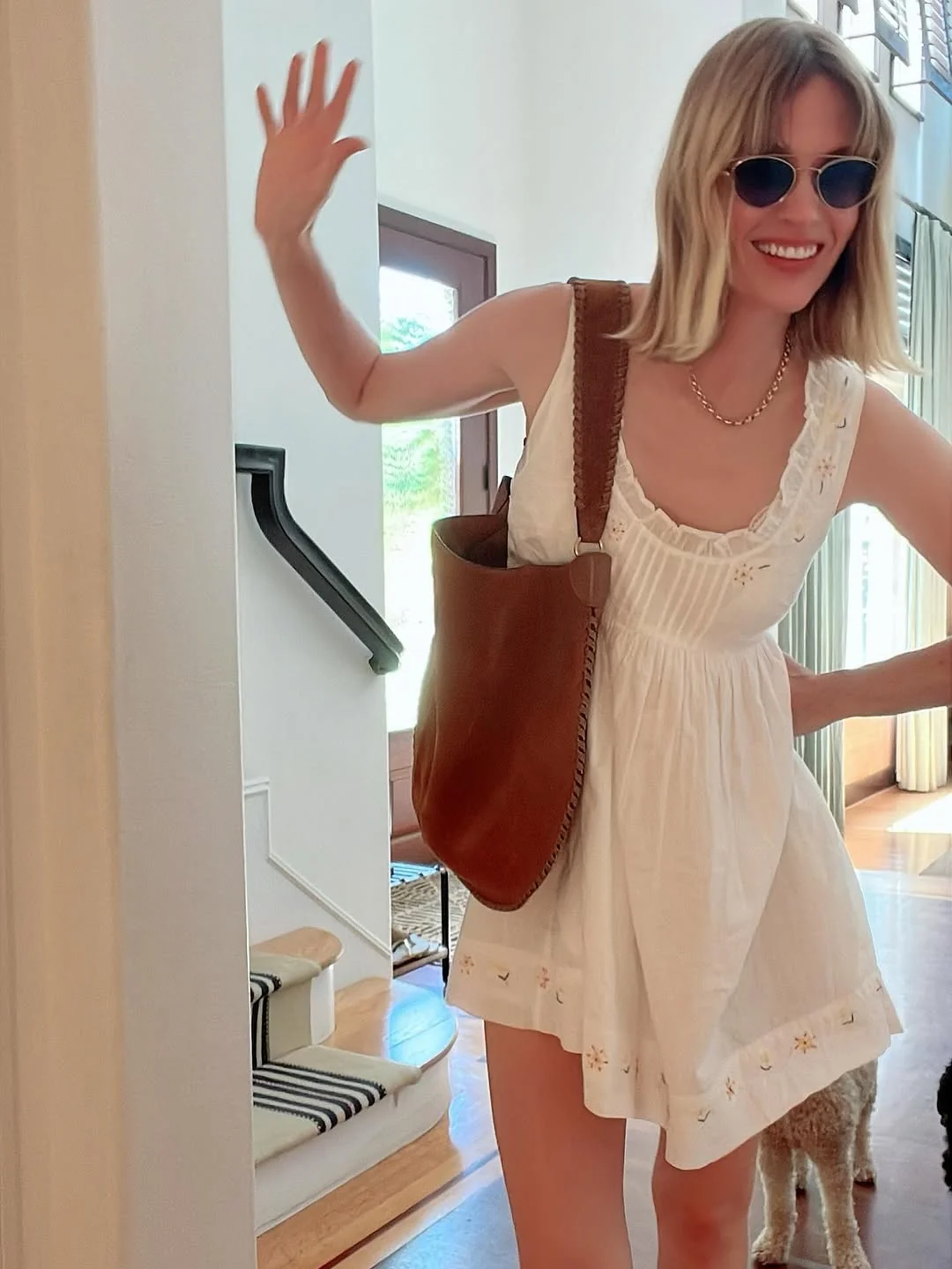 January Jones, 47 picture 2 of 3