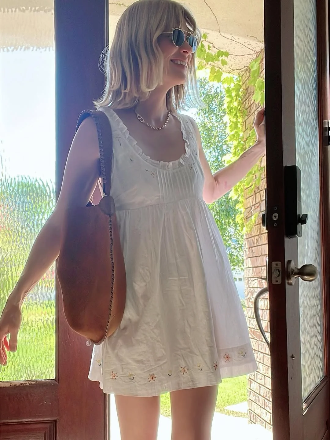 January Jones, 47 picture 3 of 3