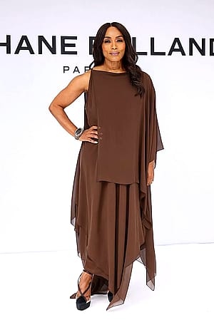 Angela Bassett, 66'