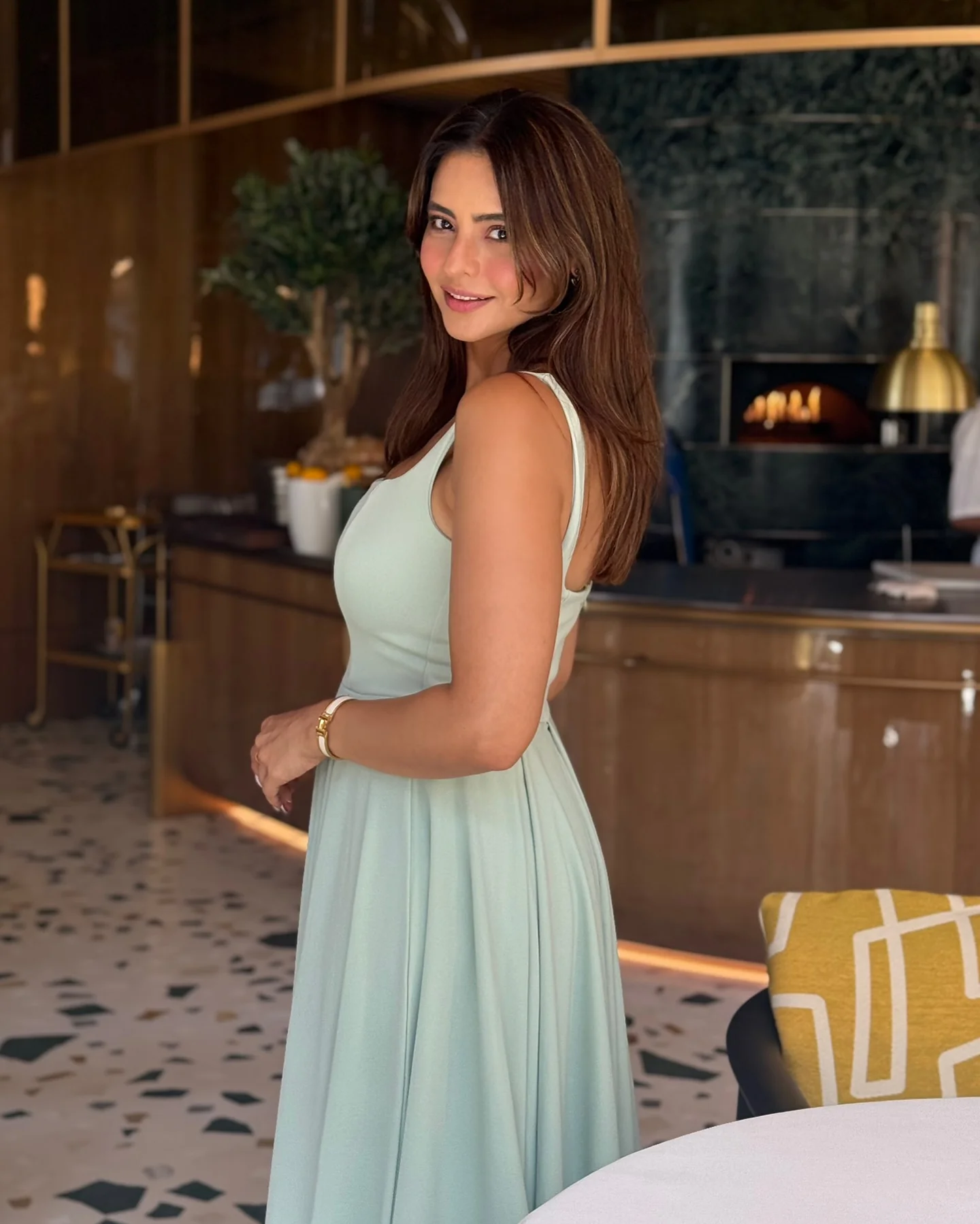 Aamna Sharif, 43 picture 2 of 3
