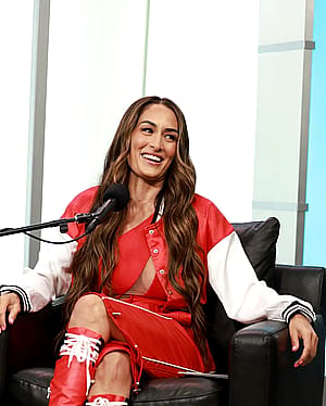 Nikki Garcia (Nikki Bella), 41'