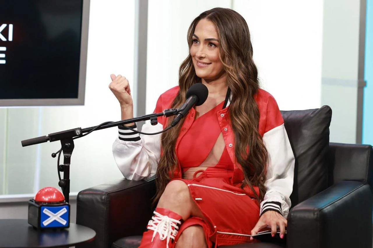 Nikki Garcia (Nikki Bella), 41 picture 2 of 4