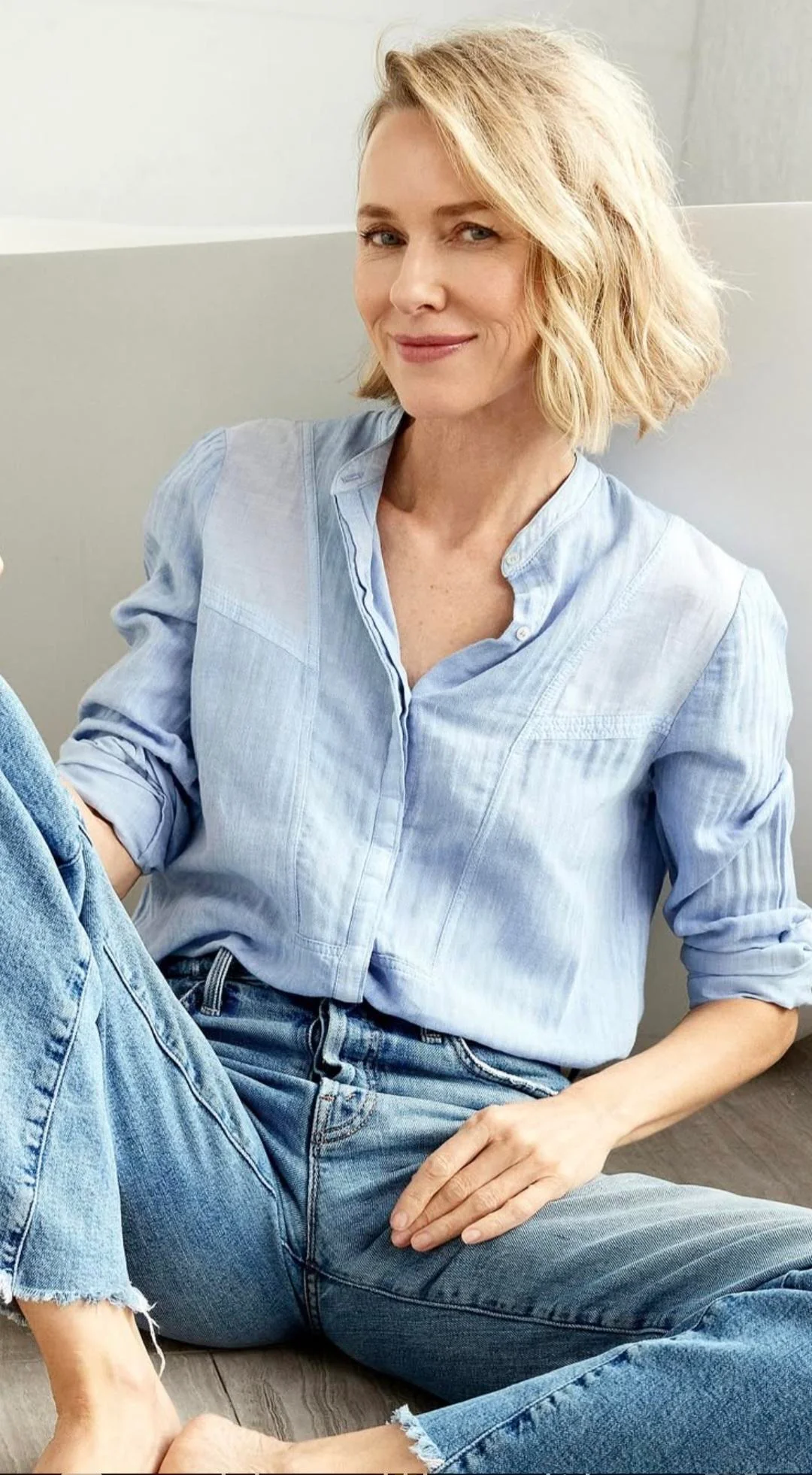 Naomi Watts, 56 picture 2 of 2