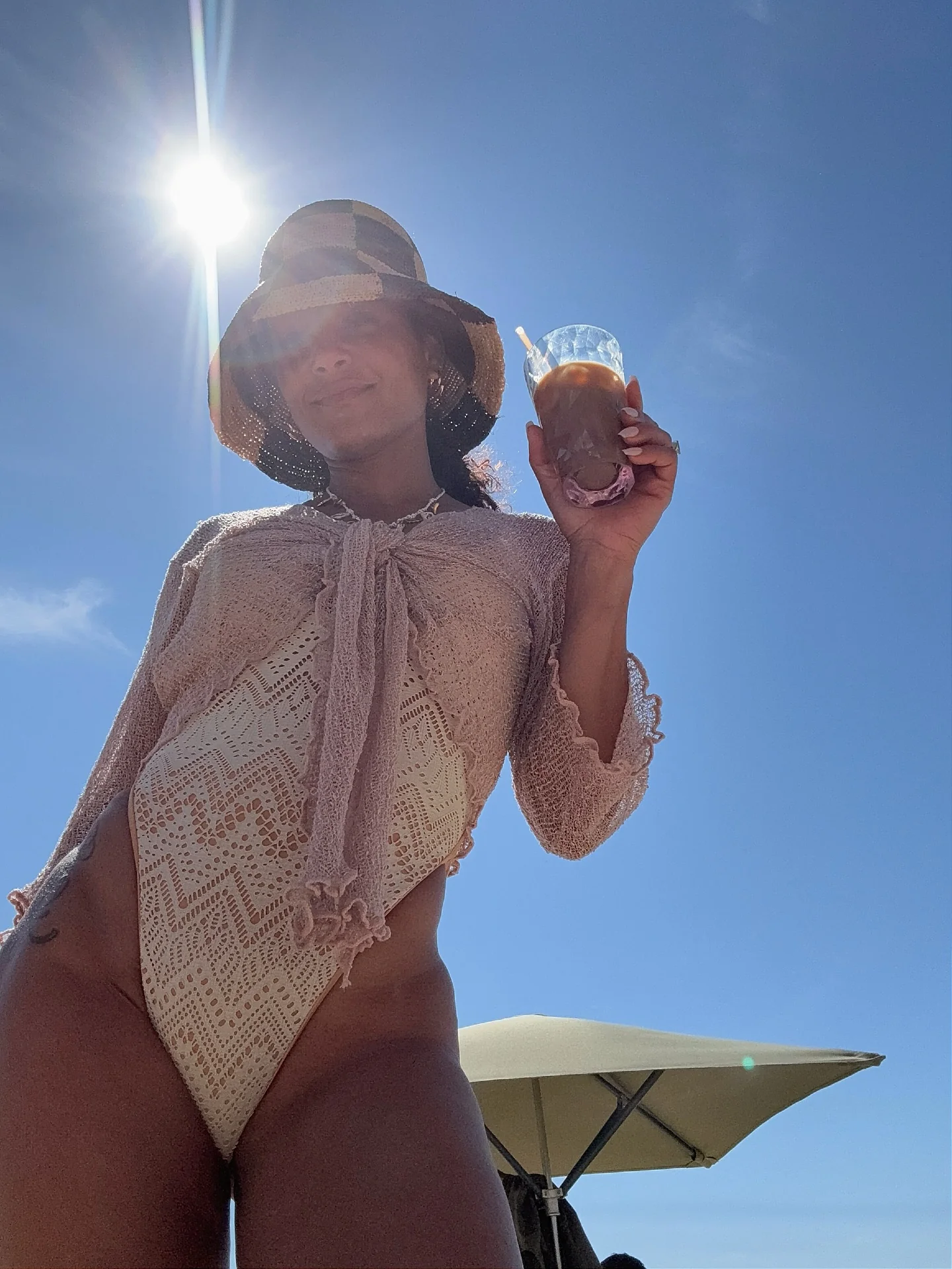Christina Milian, 43 picture 2 of 4