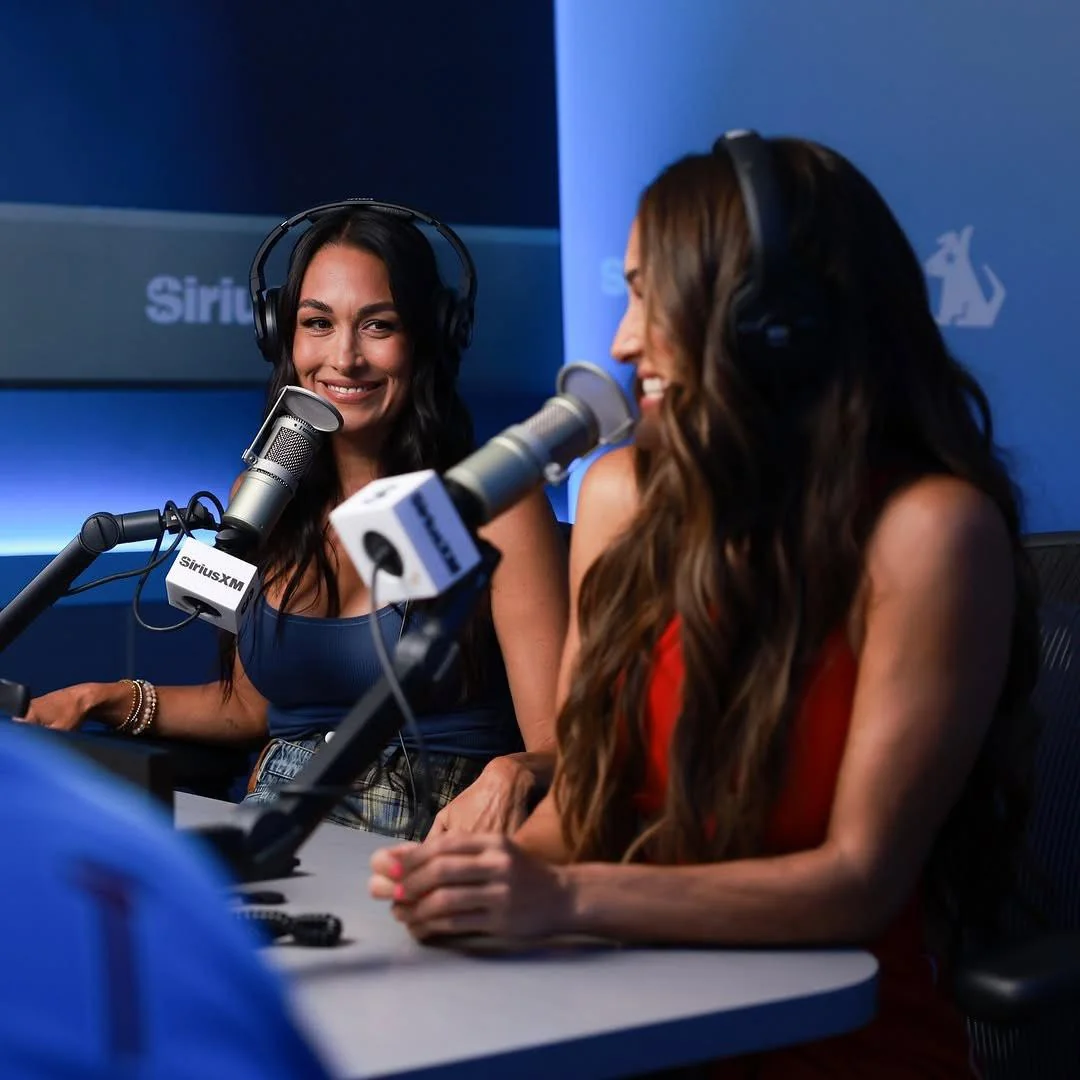Brie and Nikki Garcia, 41 picture 3 of 3
