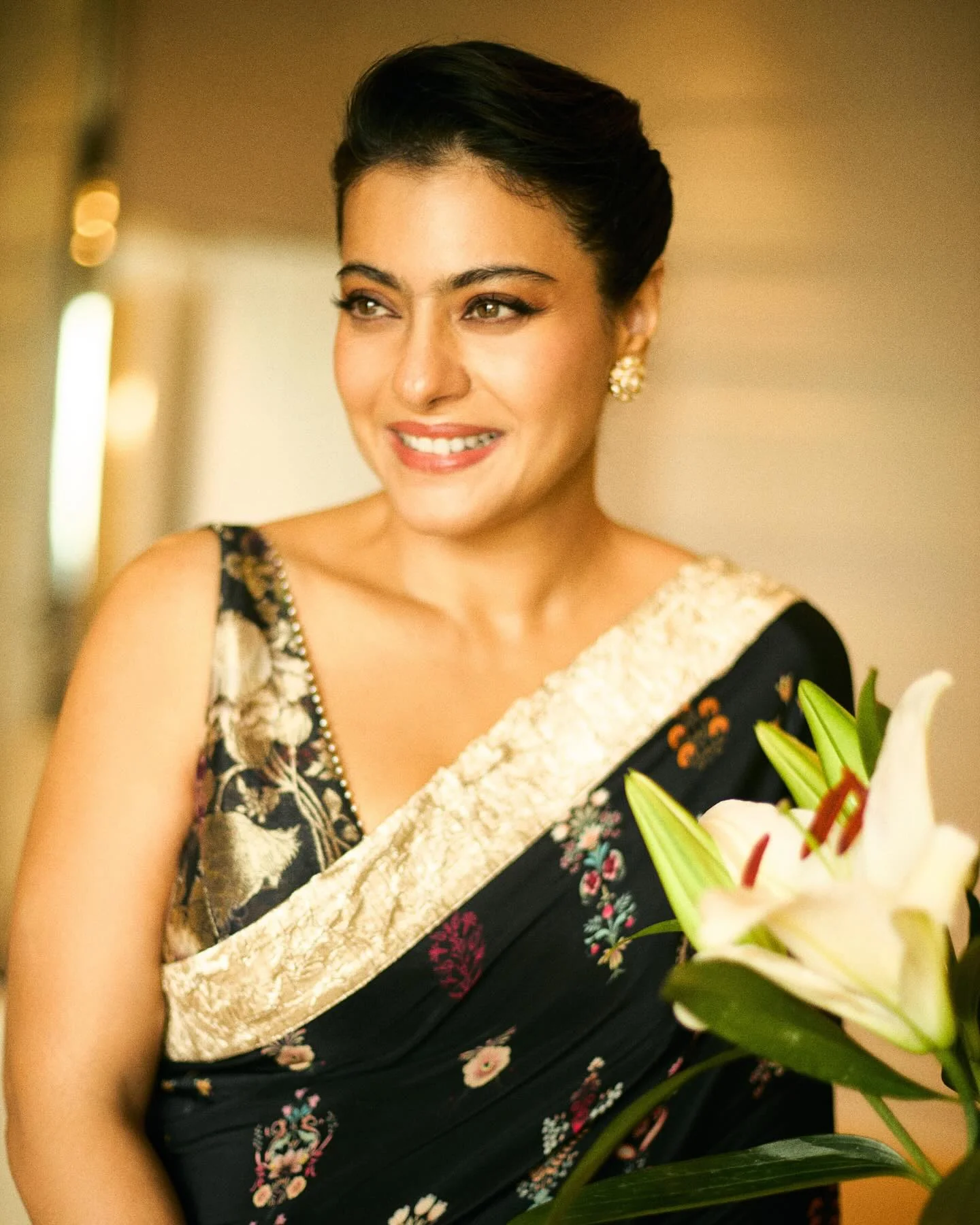 Kajol Devgan, 50 picture 2 of 4