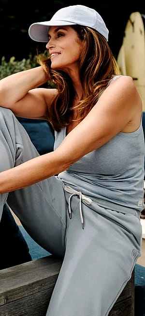 Cindy Crawford, 59'
