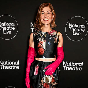 Rosamund Pike, 46'
