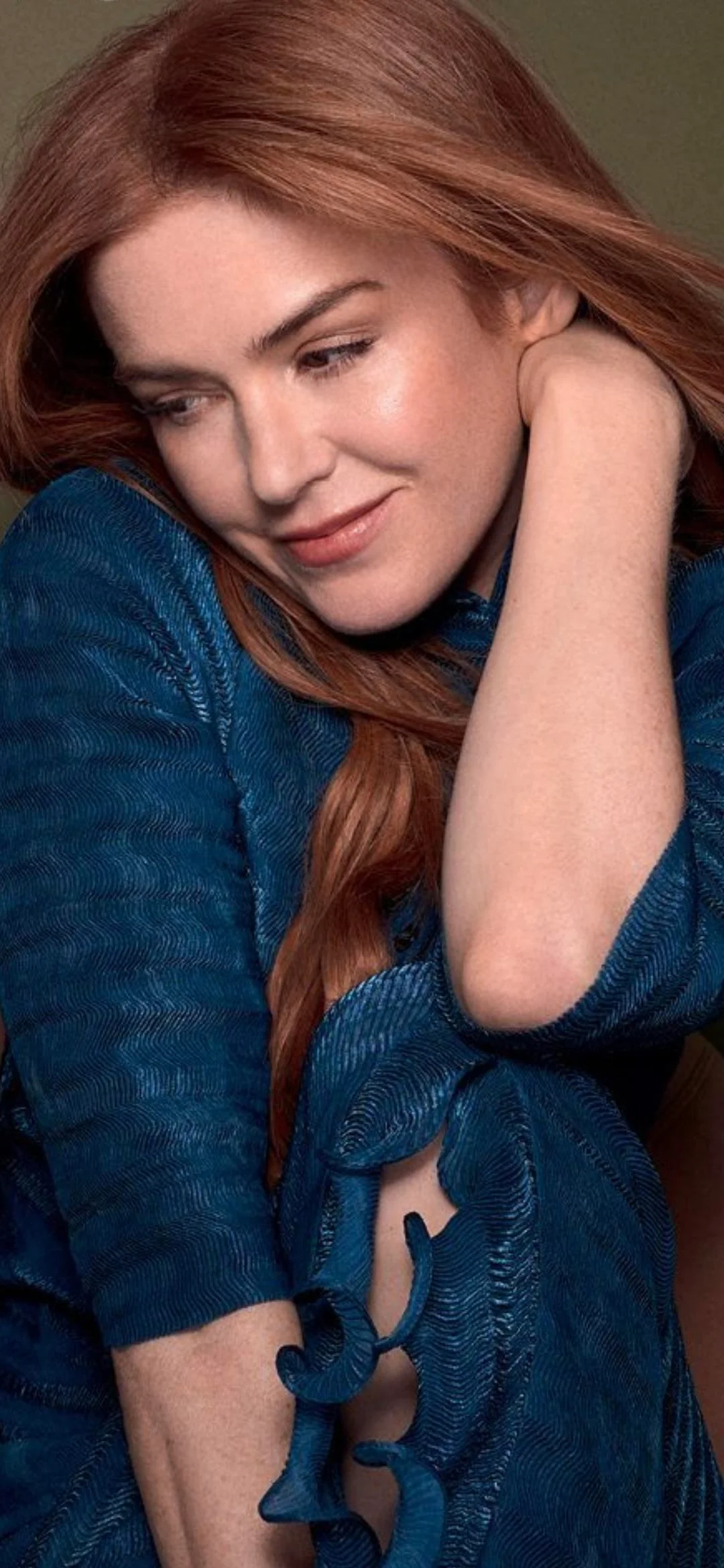 Isla Fisher, 49 picture 1 of 3