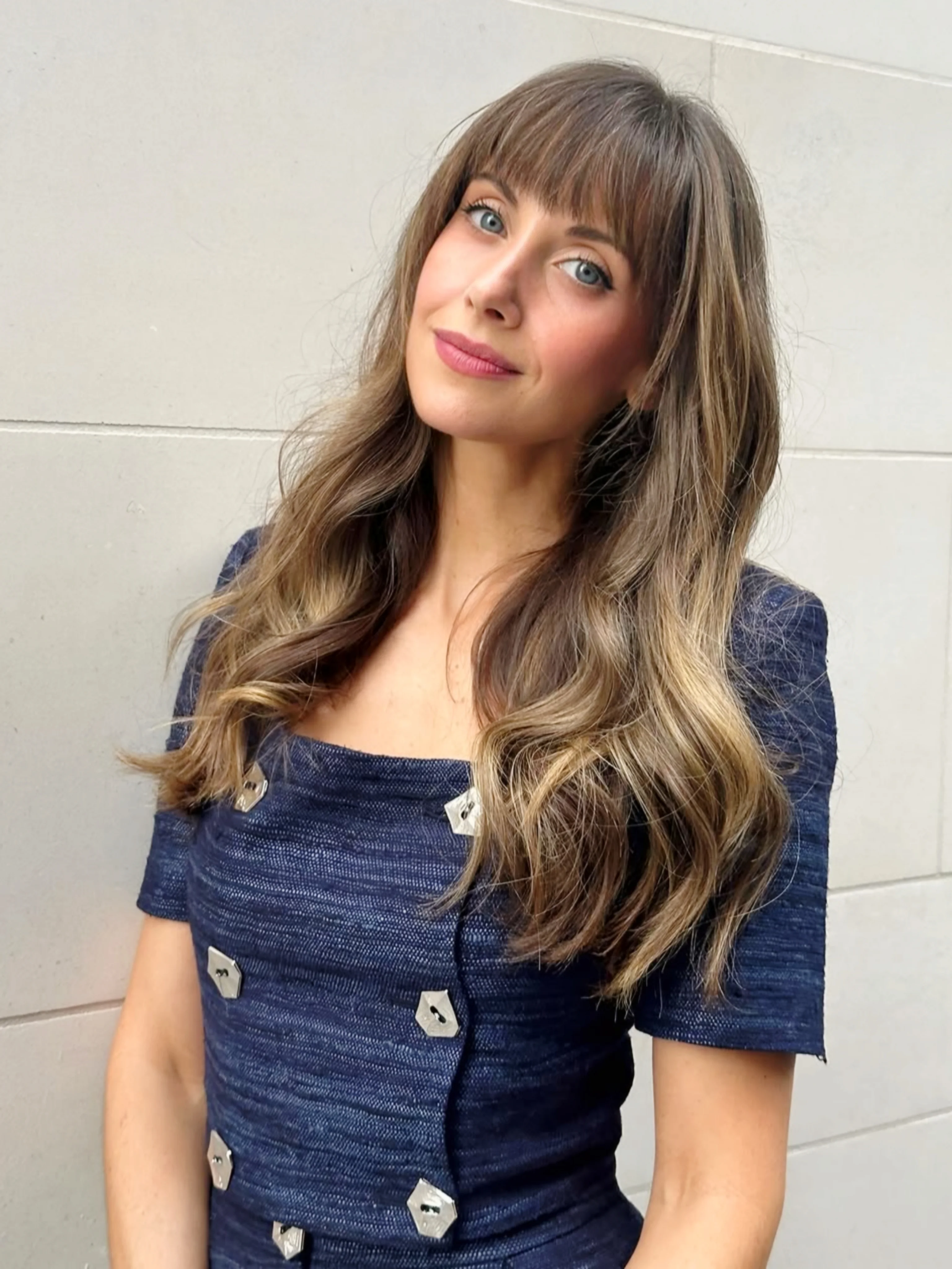 Alison Brie, 42 picture 1 of 2