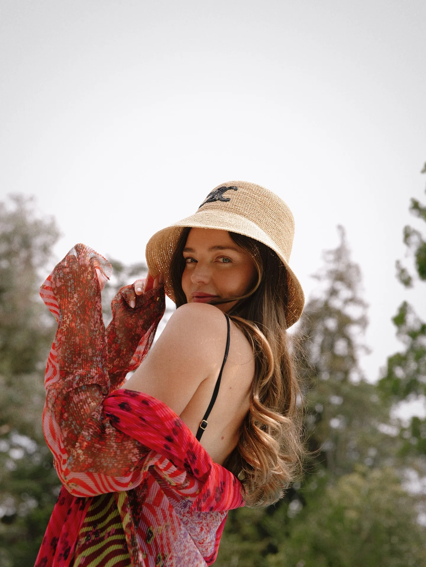 Miranda Kerr, 42 picture 2 of 3