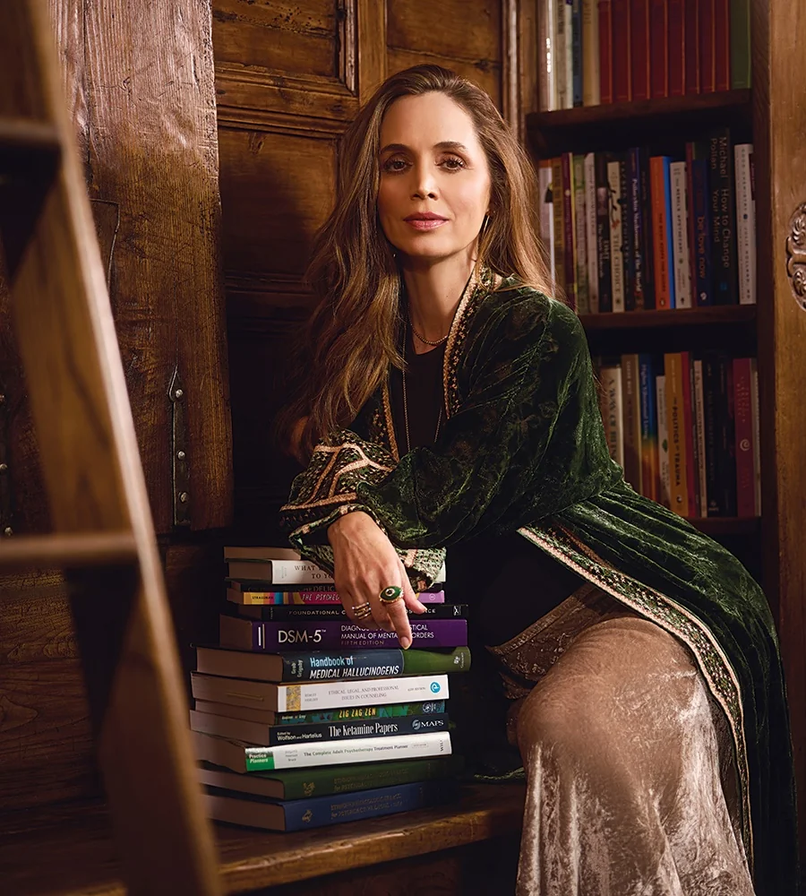 Eliza Dushku, 43 picture 1 of 2