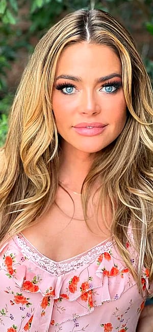 Denise Richards, 53'